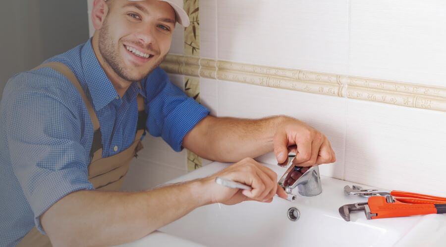 Professional clogged drains services in Molino, FL